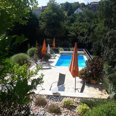 Am Weinberg Appartement *